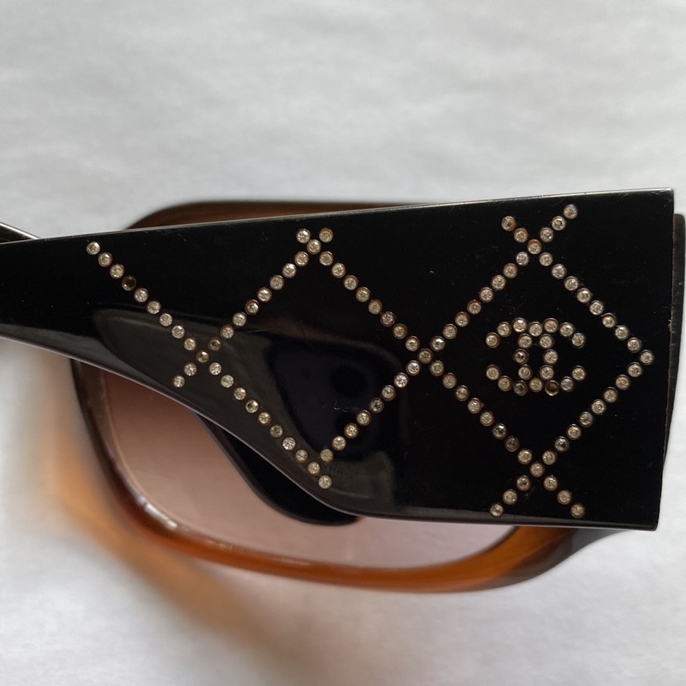 Authentic CHANEL CC Crystal Quilted Brown Sunglasses Oversized Vintage - Picture 8 of 9